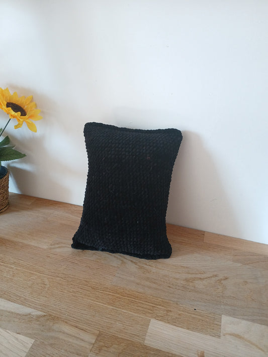 Coussin Horde World of Warcraft – Crochet & Point de croix fait main en laine chenille