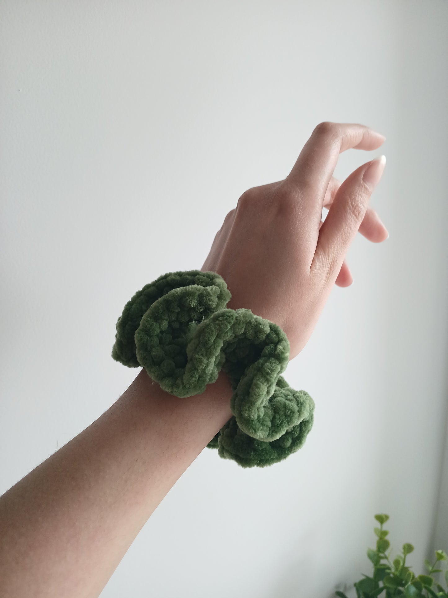 Chouchou vert herbe en laine chenille