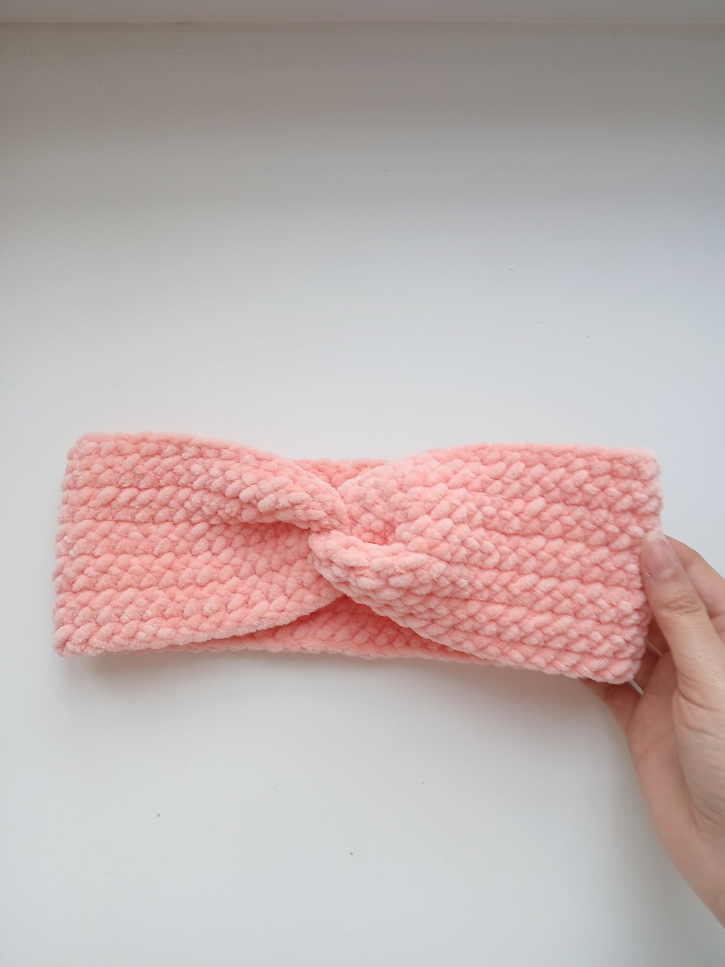 Bandeau d’hiver torsadé au crochet - Rose