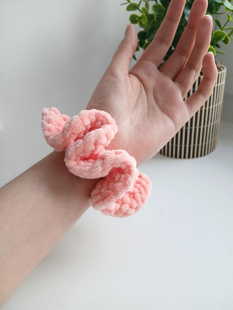 Chouchou rose en laine chenille