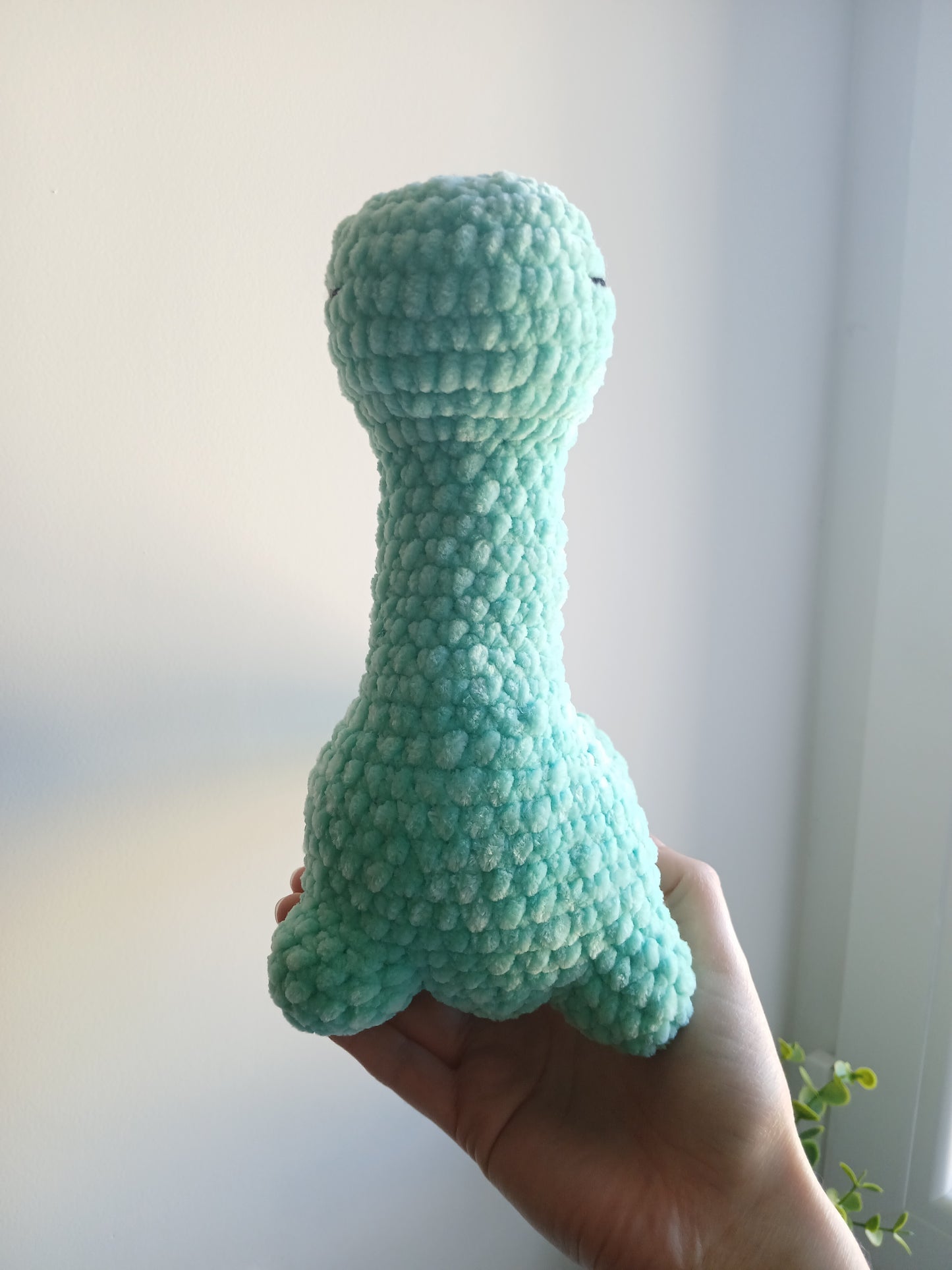 Peluche dinosaure mini Brontosaure au crochet – Fait main