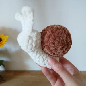peluche escargot fait main décoration artisanale