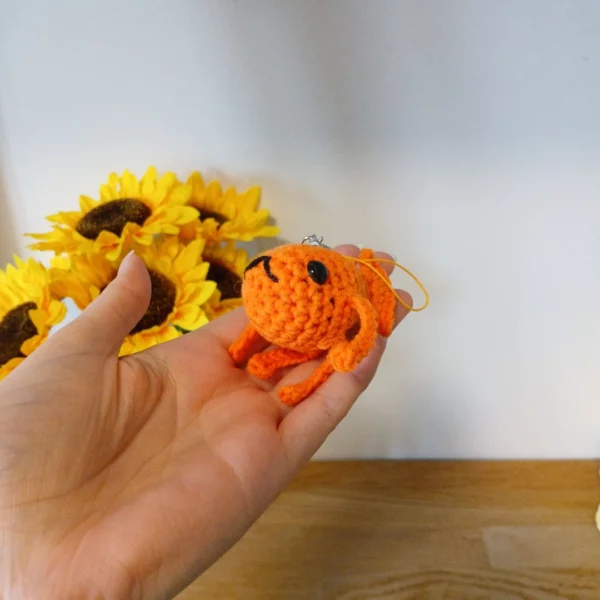 peluche poisson Steve au crochet orange artisanale