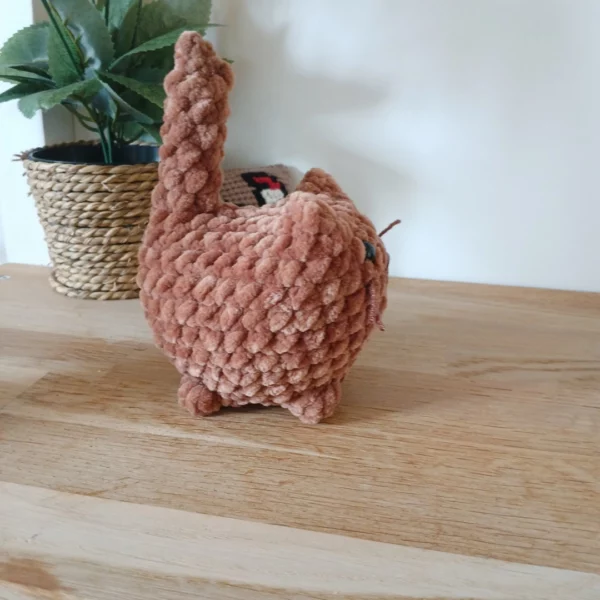peluche chaton marron au crochet artisanale