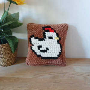 Petit coussin brodé – Poule