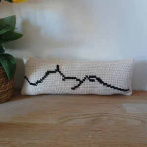 Mini coussin brodé – Le Puy de Dôme